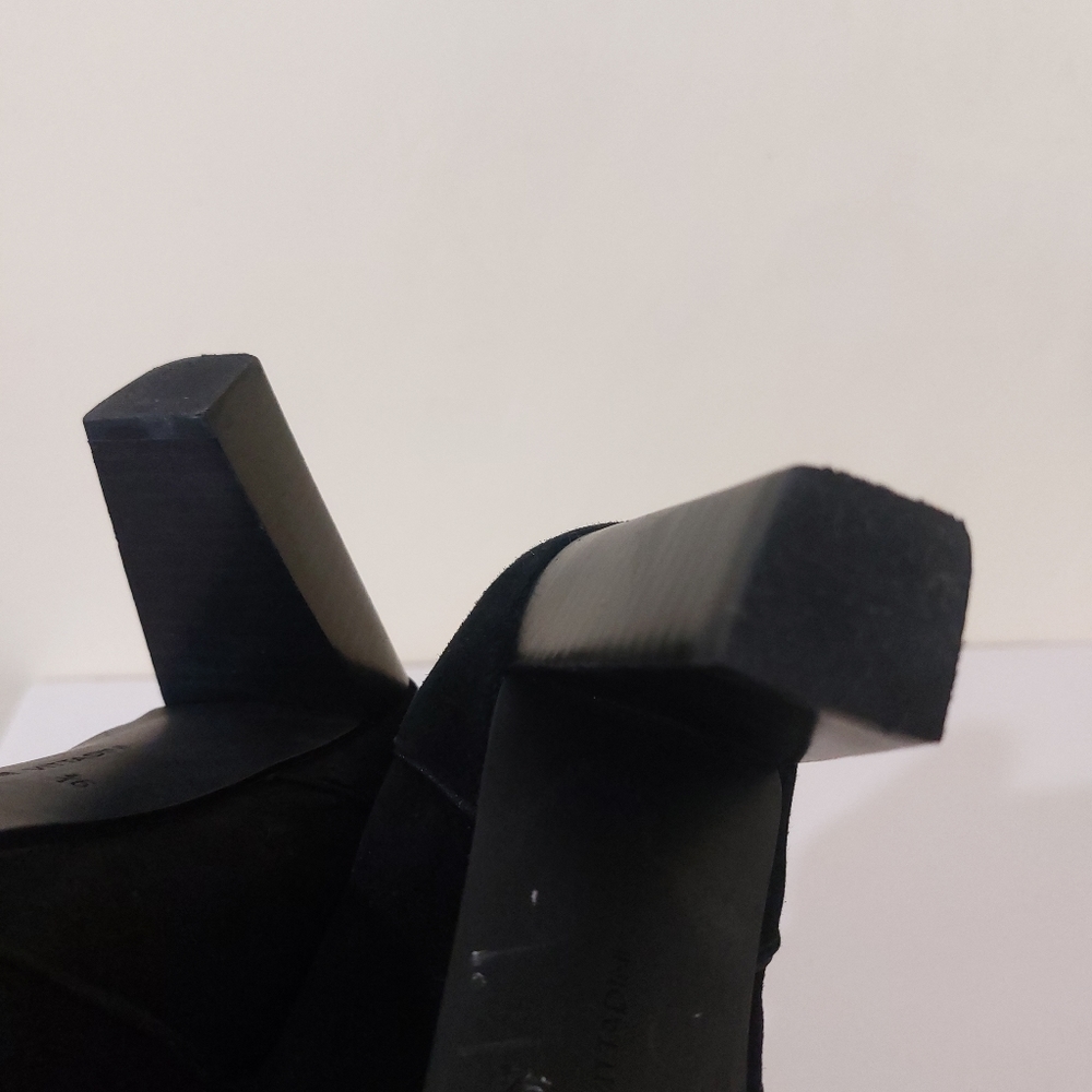 Adrienne Vittadini 9.5 Womens Taki Black Suede Stacked Heel Ankle Fall Bootie - Picture 9 of 12